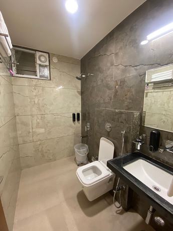 Imagen de la habitación del Hotel The Sky Imperial Sugam. Foto 7