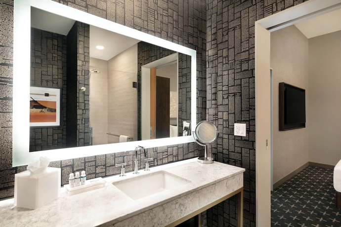 Imagen de la habitación del Hotel The Slate Denver, Tapestry Collection By Hilton. Foto 5