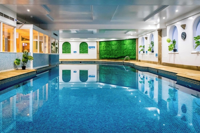 Imagen de la piscina del Hotel The Sleepwell Inn. Foto 15