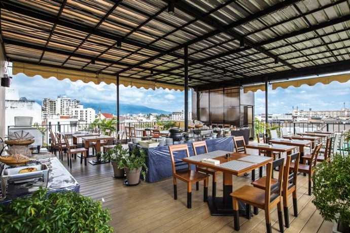 Imagen del bar/restaurante del Hotel The Small Chiang Mai. Foto 5