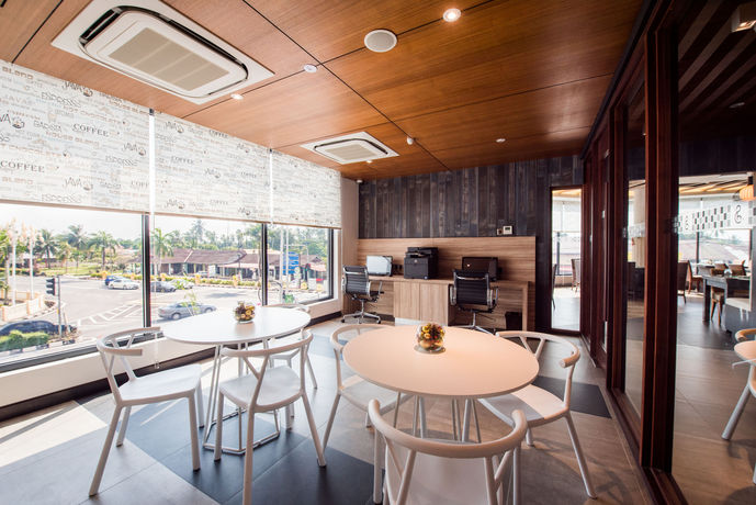 Imagen del bar/restaurante del Hotel The Smith House. Foto 2