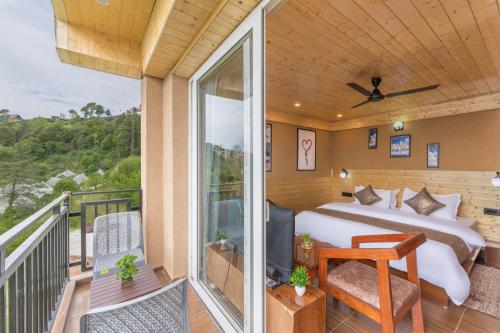 Imagen general del Hotel The Snow Queen Kufri I Vacations I Conference I MICE I Family Events I Open Air Terrace I Sky Bonfir. Foto 11