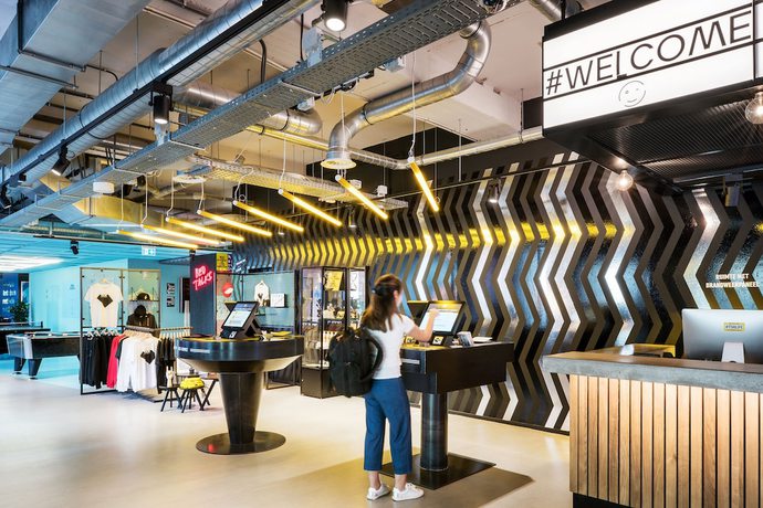 Imagen de los interiores del Hotel The Social Hub Amsterdam West 4. Foto 16