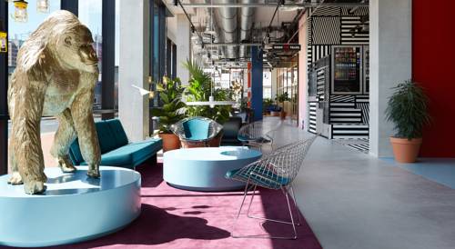 Imagen de la habitación del Hotel The Social Hub Groningen. Foto 2