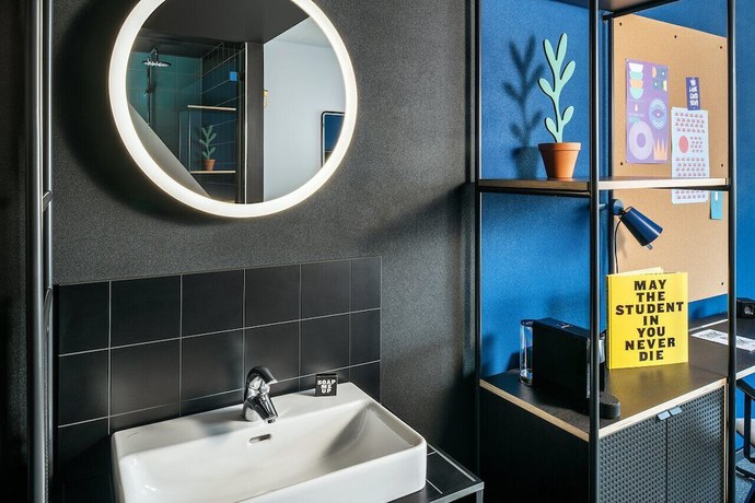 Imagen de la habitación del Hotel The Social Hub Madrid. Foto 8