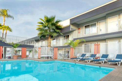 Imagen general del Hotel The Sojourn Los Angeles - Sherman Oaks. Foto 1