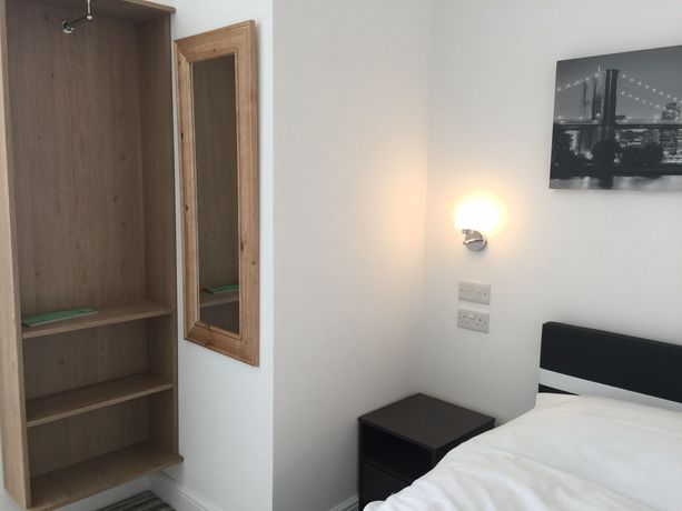 Imagen de la habitación del Hotel The Solar Strand. Foto 14
