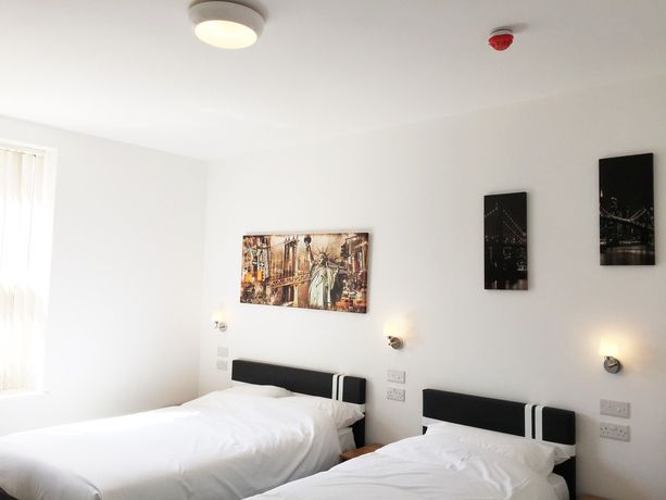 Imagen de la habitación del Hotel The Solar Strand. Foto 15