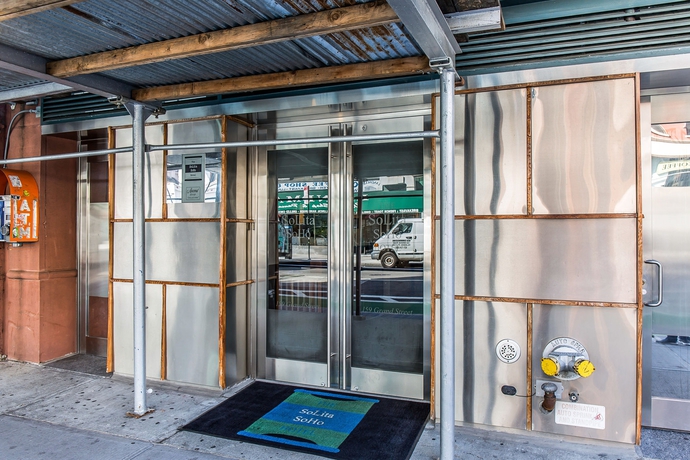 Imagen de los exteriores del Hotel The Solita Soho. Foto 11