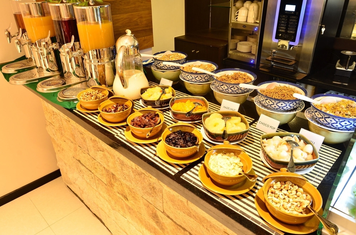 Imagen del bar/restaurante del Hotel The Somerset. Foto 3