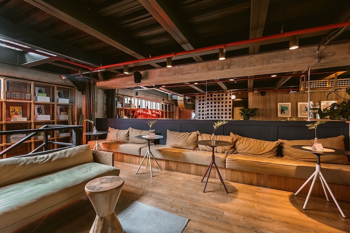 Imagen de los interiores del Hotel The Somos Beats and Rooftop. Foto 19