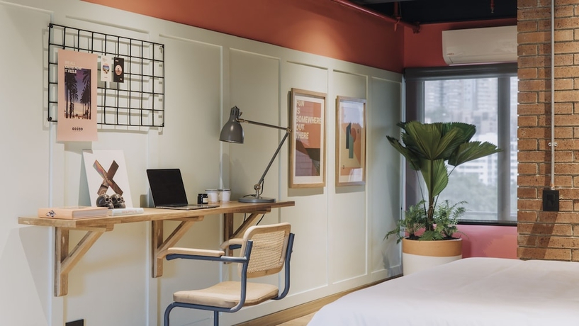 Imagen de la habitación del Hotel The Somos Beats and Rooftop. Foto 9