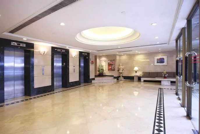 Imagen de los interiores del Hotel The South China. Foto 19
