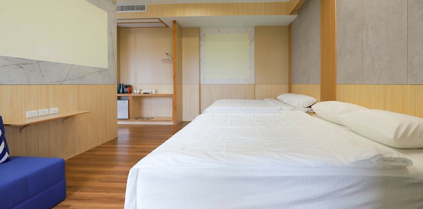 Imagen de la habitación del Hotel The South-Sunset. Foto 13