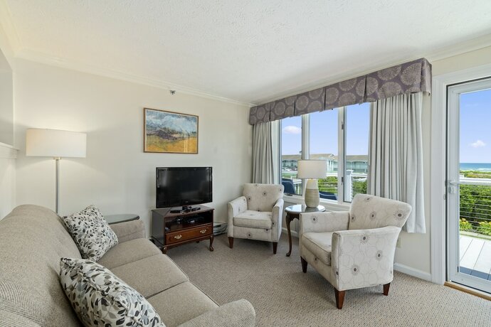 Imagen general del Hotel The Sparhawk Oceanfront Resort. Foto 1