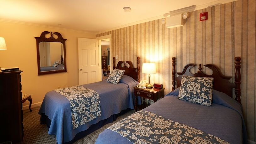 Imagen general del Hotel The Sparhawk Oceanfront Resort. Foto 2