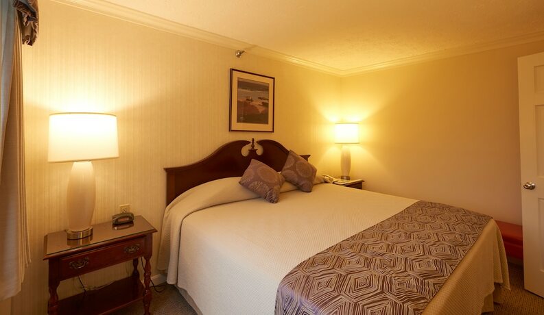 Imagen general del Hotel The Sparhawk Oceanfront Resort. Foto 5