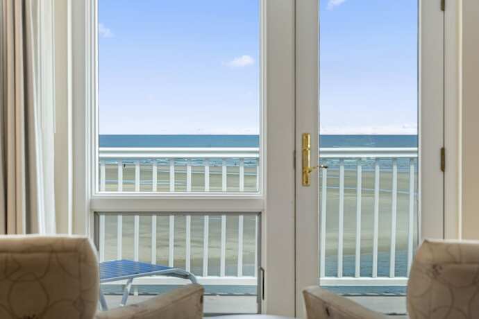 Imagen general del Hotel The Sparhawk Oceanfront Resort. Foto 6