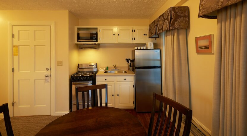 Imagen de la habitación del Hotel The Sparhawk Oceanfront Resort. Foto 18