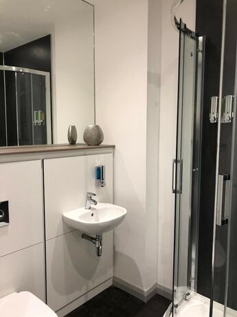 Imagen general del Hotel The Spires Serviced Apartments Cardiff. Foto 6