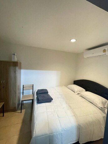 Imagen de la habitación del Hotel The Sports Lounge. Foto 16