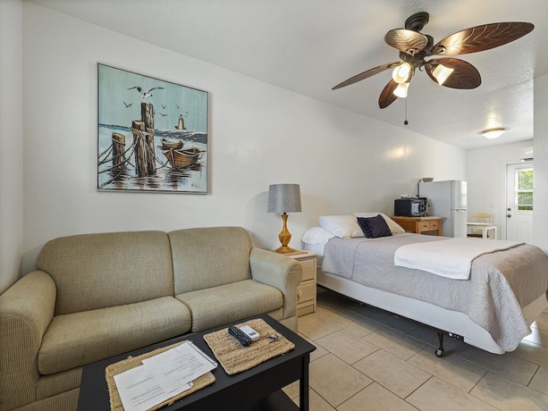 Imagen de la habitación del Hotel The Sportsman\'s Lodge and Marina. Foto 11