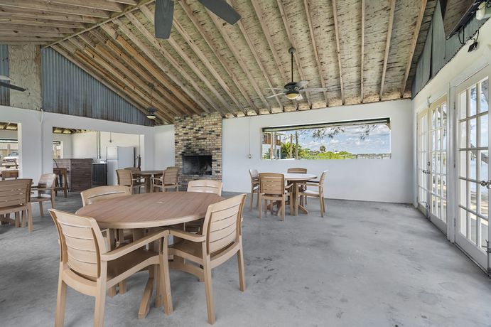 Imagen de la habitación del Hotel The Sportsman\'s Lodge and Marina. Foto 15