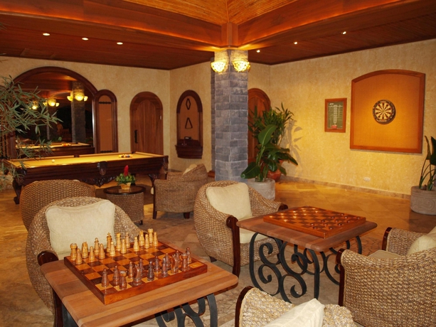 Imagen de los interiores del Hotel The Springs Resort and Spa At Arenal. Foto 13