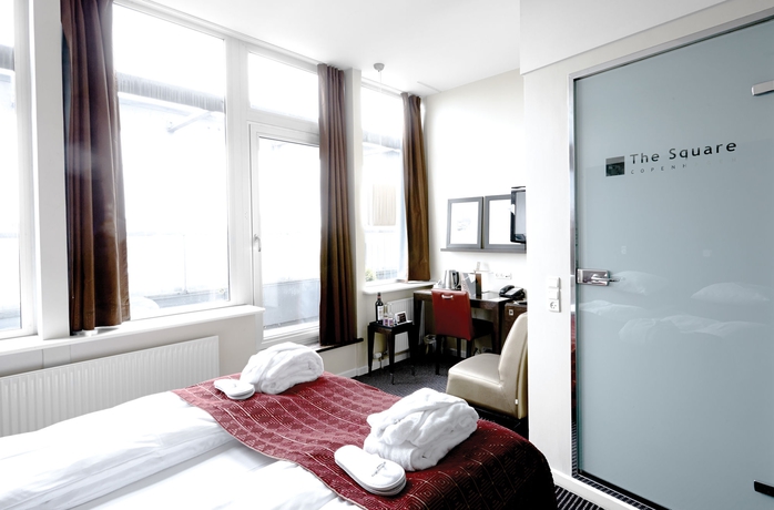 Imagen de la habitación del Hotel The Square. Foto 2