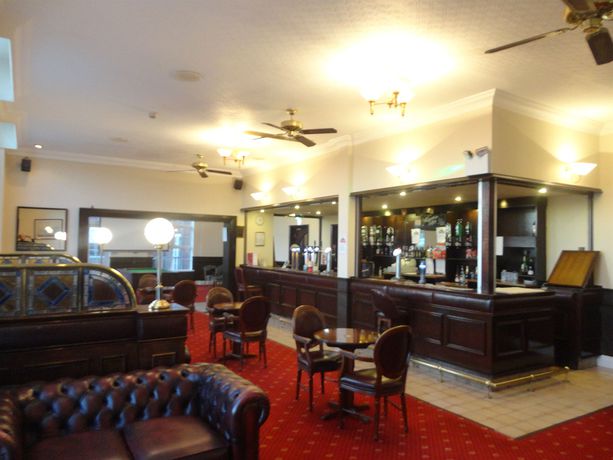 Imagen del bar/restaurante del Hotel The St George. Foto 8