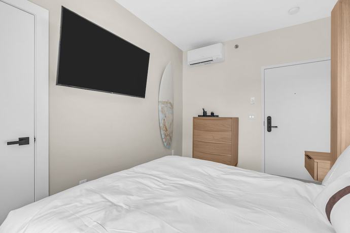 Imagen de la habitación del Hotel The St Laurent Social Club and Guest Rooms. Foto 15