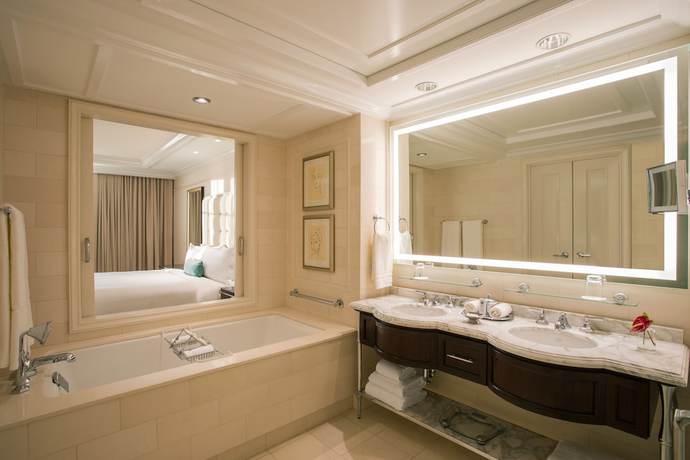 Imagen de la habitación del Hotel The St. Regis Atlanta. Foto 14
