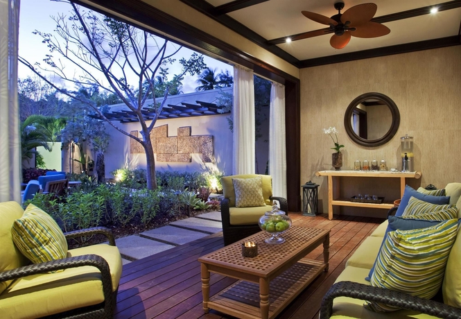 Imagen de la piscina del Hotel The St. Regis Bahia Beach Resort, Puerto Rico. Foto 16