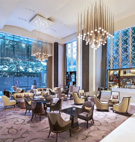 Imagen del bar/restaurante del Hotel The St Regis Bangkok. Foto 1