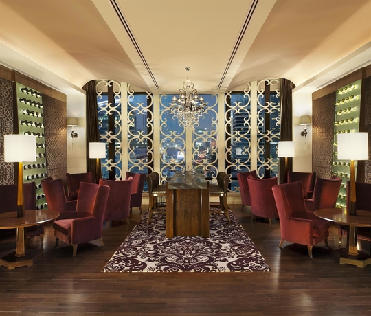 Imagen del bar/restaurante del Hotel The St Regis Bangkok. Foto 3