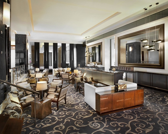 Imagen del bar/restaurante del Hotel The St Regis Bangkok. Foto 11