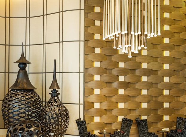 Imagen del bar/restaurante del Hotel The St Regis Bangkok. Foto 15