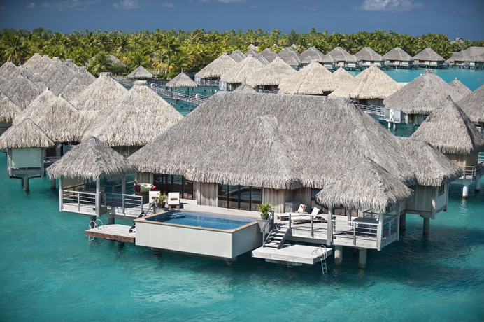Imagen de los exteriores del Hotel The St. Regis Bora Bora Resort. Foto 12