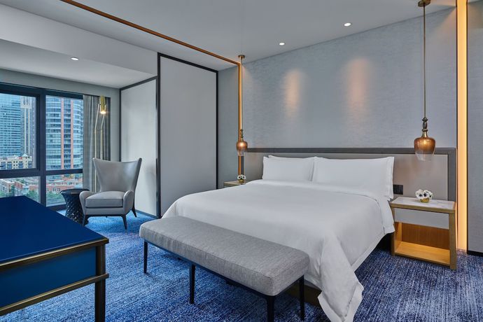 Imagen de la habitación del Hotel The St. Regis Chicago. Foto 3