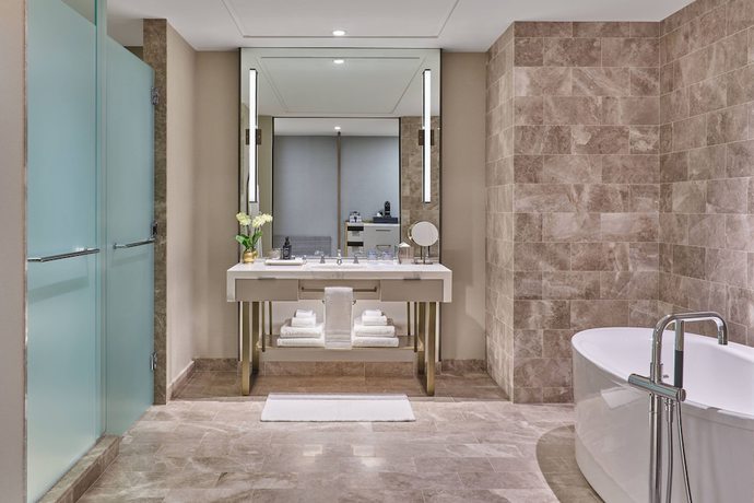 Imagen de la habitación del Hotel The St. Regis Chicago. Foto 13