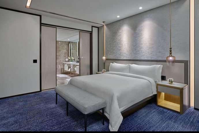 Imagen de la habitación del Hotel The St. Regis Chicago. Foto 16