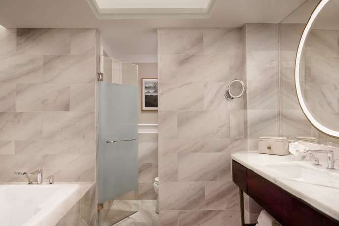 Imagen de la habitación del Hotel The St. Regis Jakarta. Foto 15