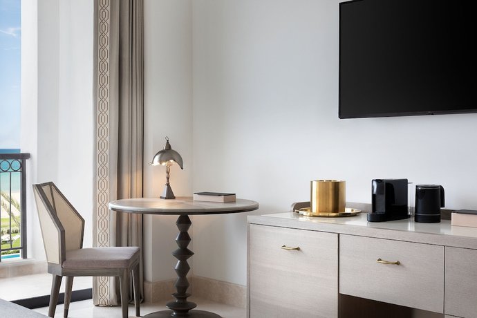 Imagen de la habitación del Hotel The St. Regis La Bahia Blanca Resort, Tamuda Bay. Foto 7