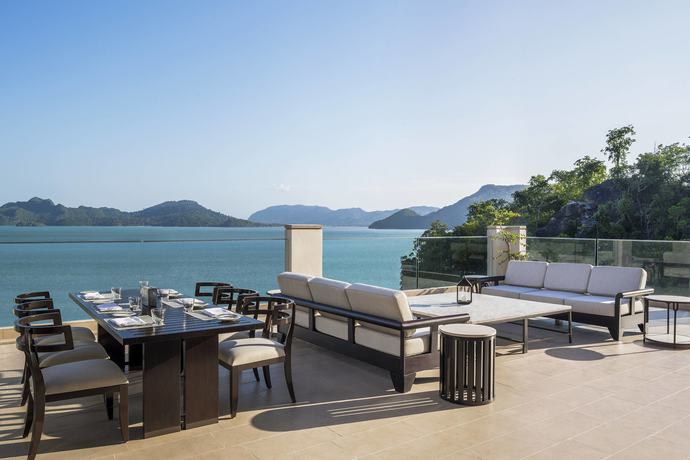 Imagen de los exteriores del Hotel The St. Regis Langkawi. Foto 16