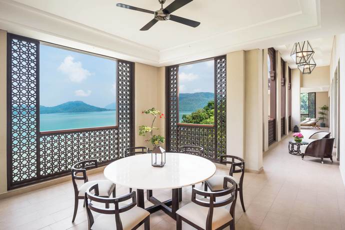 Imagen de los interiores del Hotel The St. Regis Langkawi. Foto 20