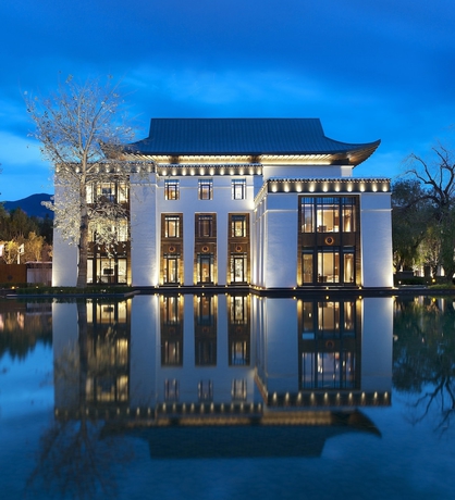 Imagen de la habitación del Hotel The St. Regis Lhasa Resort. Foto 6