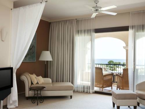 Imagen de la habitación del Hotel The St. Regis Mardavall Mallorca Resort. Foto 3