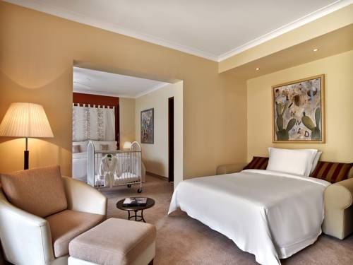 Imagen de la habitación del Hotel The St. Regis Mardavall Mallorca Resort. Foto 10