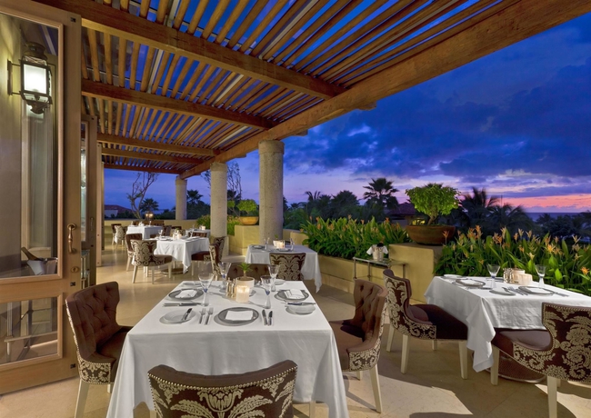 Imagen del bar/restaurante del Hotel The St. Regis Punta Mita Resort. Foto 3