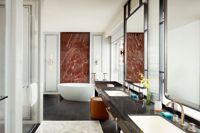 Imagen de la habitación del Hotel The St. Regis Qingdao. Foto 15